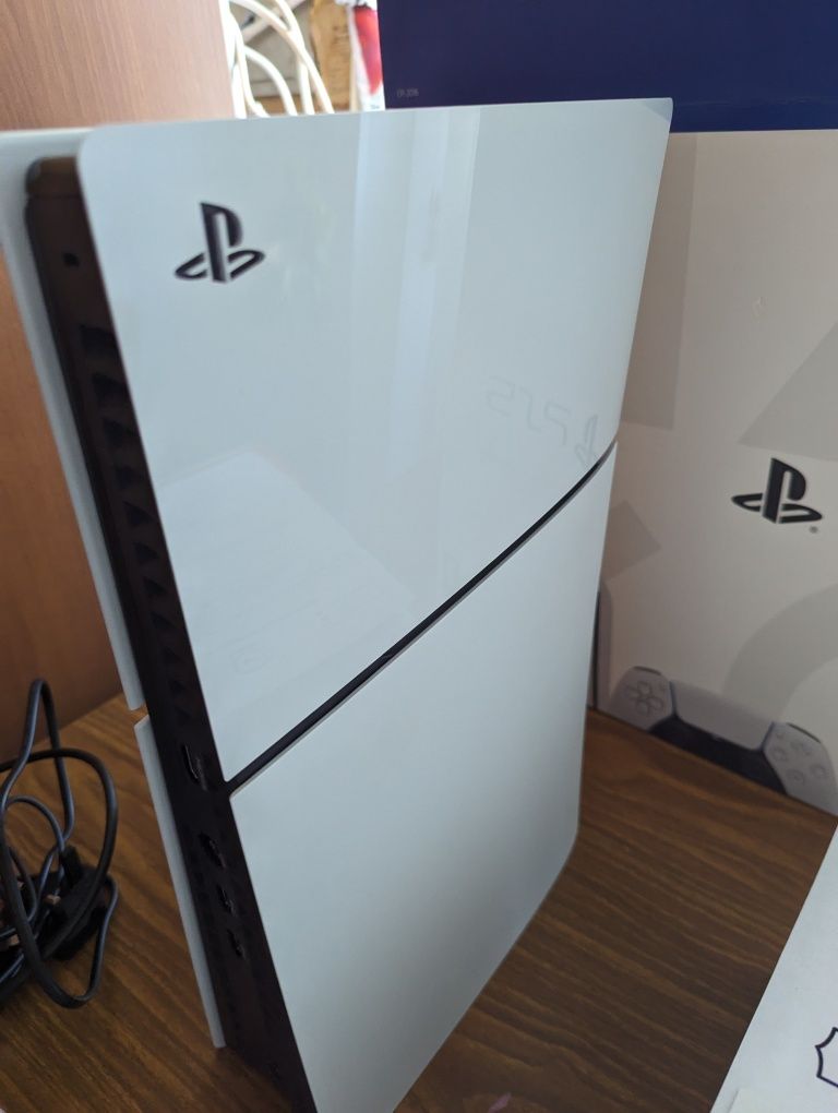 PS5 Playstation 5 slim 1tb