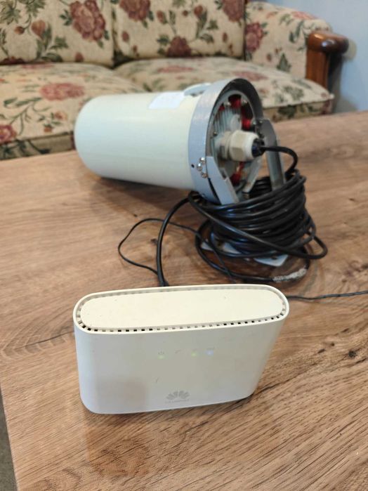 Huawei B2368-66 LTE – Router z anteną zewnętrzną, zestaw