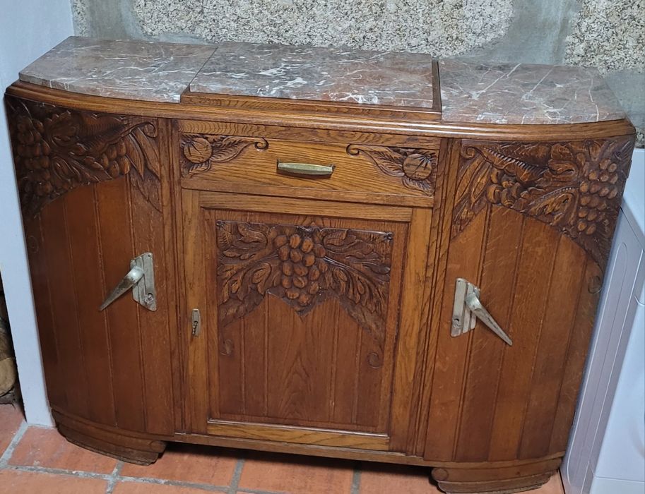 Móvel em bom estado. Não faço envio,transporte a cargo do comprador.