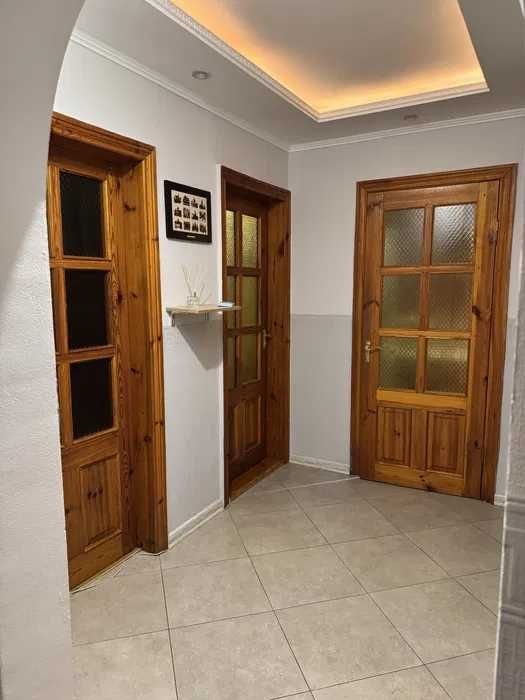 продаж 2 кім Лариси Руденко метро Позняки  Піраміда пр Бажана Безнал