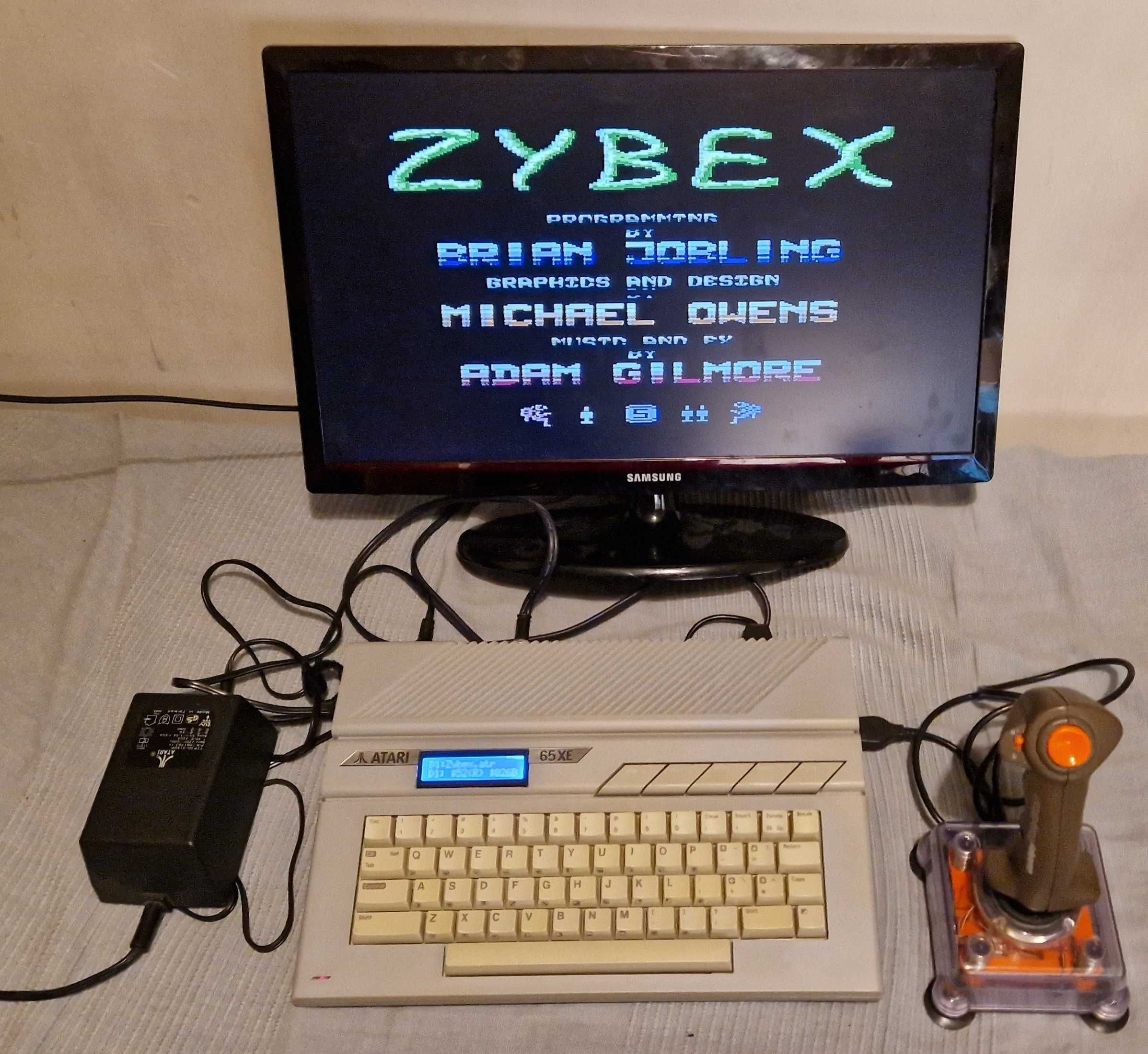 Atari 800XE, SIO2SD, zasilacz, joystick, kable