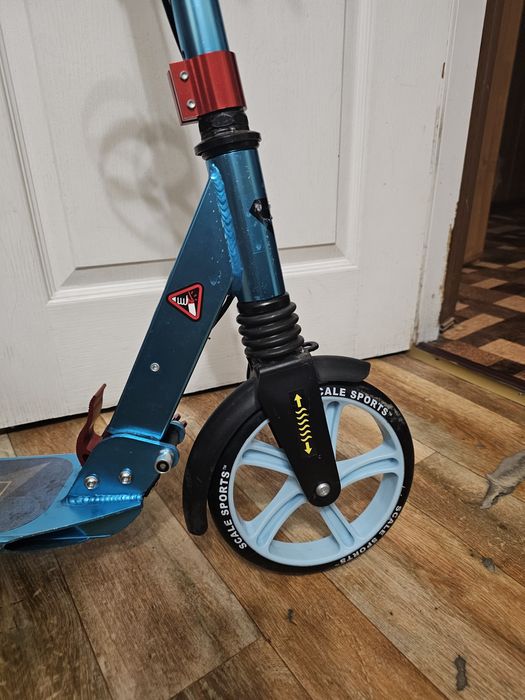 Двухколесный самокат Scale Sports SS-10 с ручным тормозом, складной, г