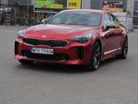 Kia Stinger Salon PL 3.3 V6 GT BiTurbo 370kM 4x4 Czerwony