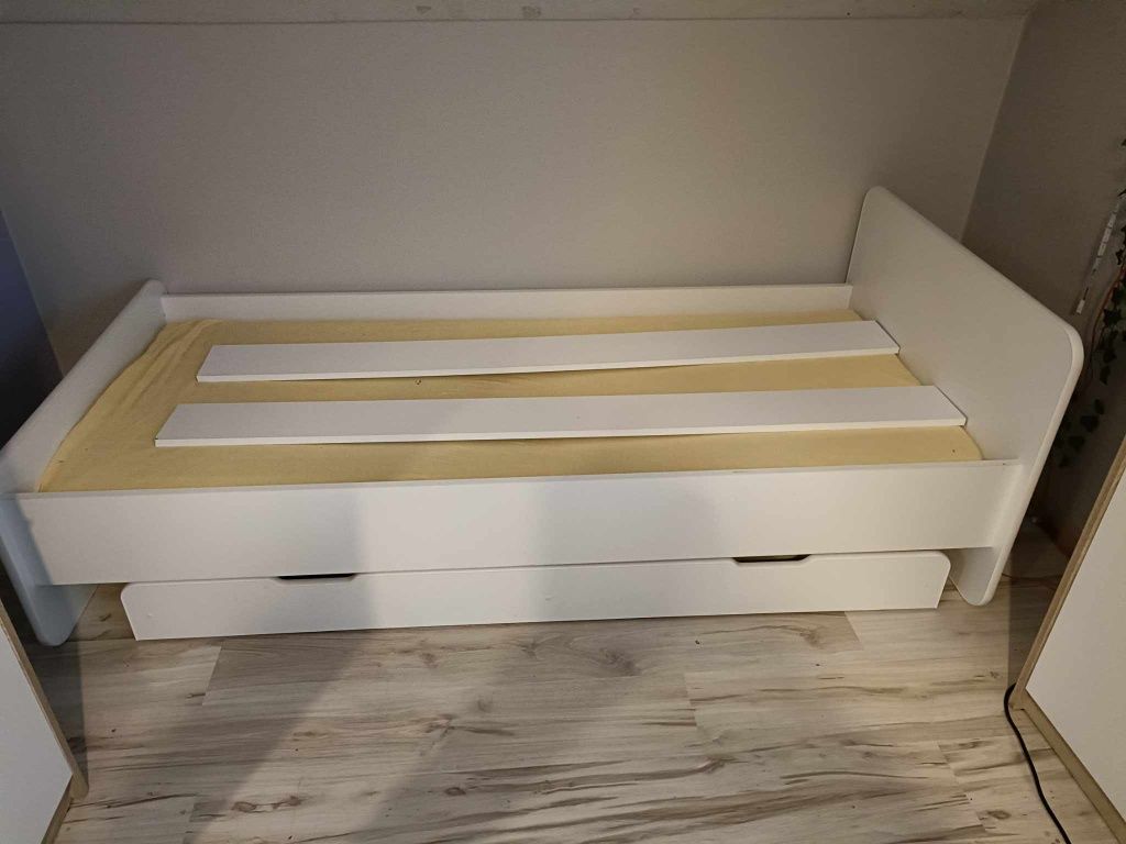 Łóżko młodzieżowe 180x90 z szufladą