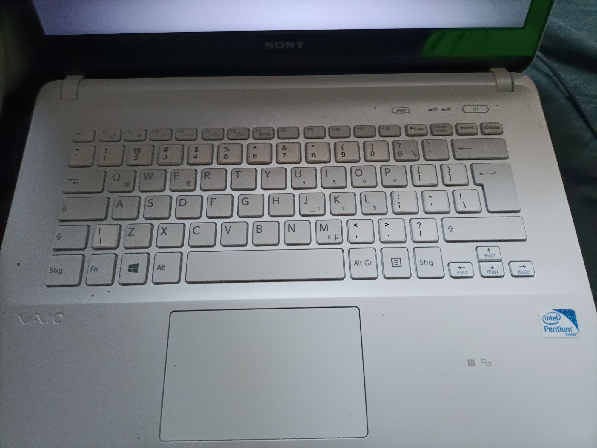 sony vaio laptop SVF142I