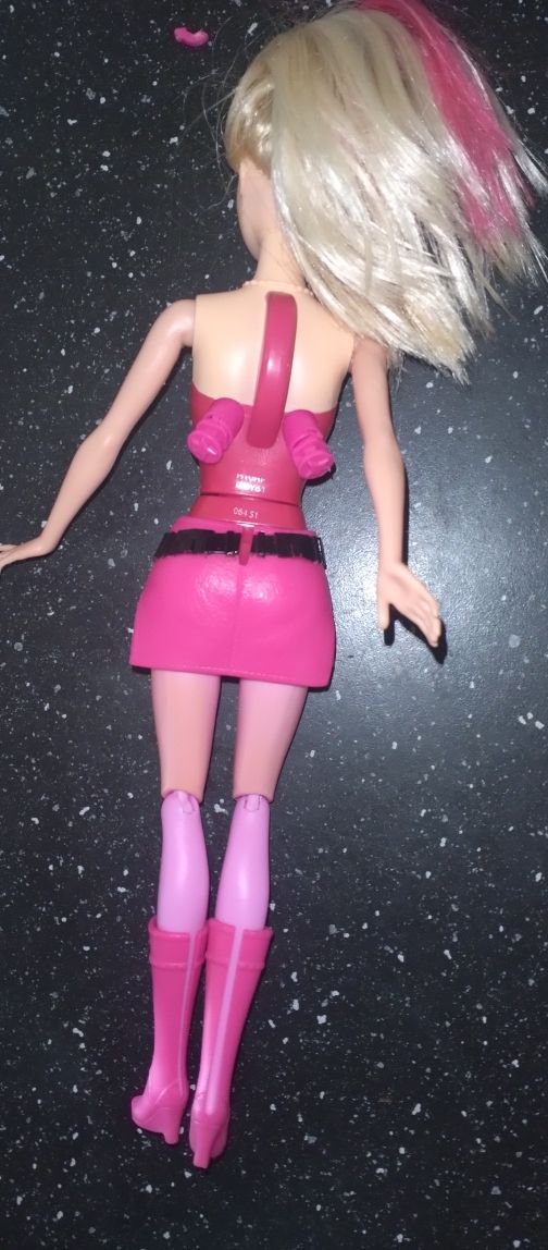 Barbie pequeno defeito