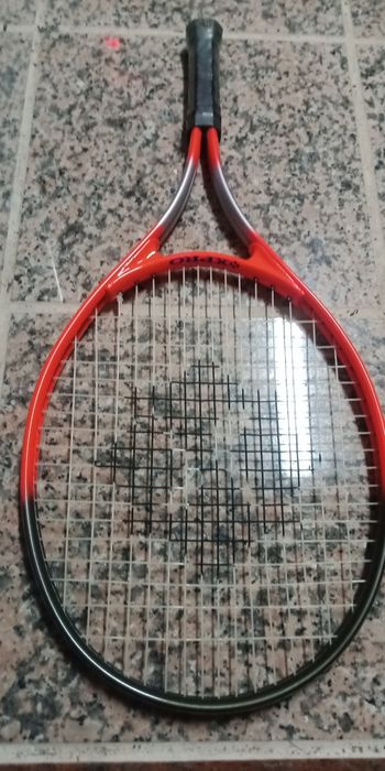 Raquete nova marca xpro em titanio com capa.
