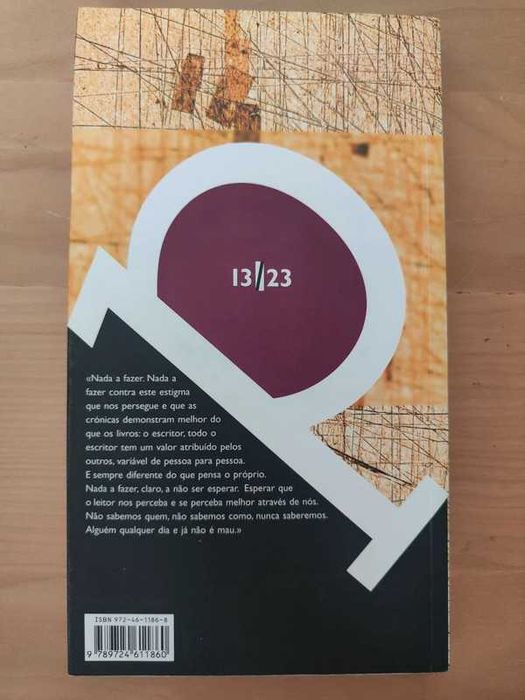Livro - Por Instinto de Rita Ferro