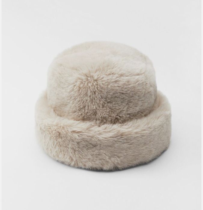 Шапка ZARA размер М как новая!