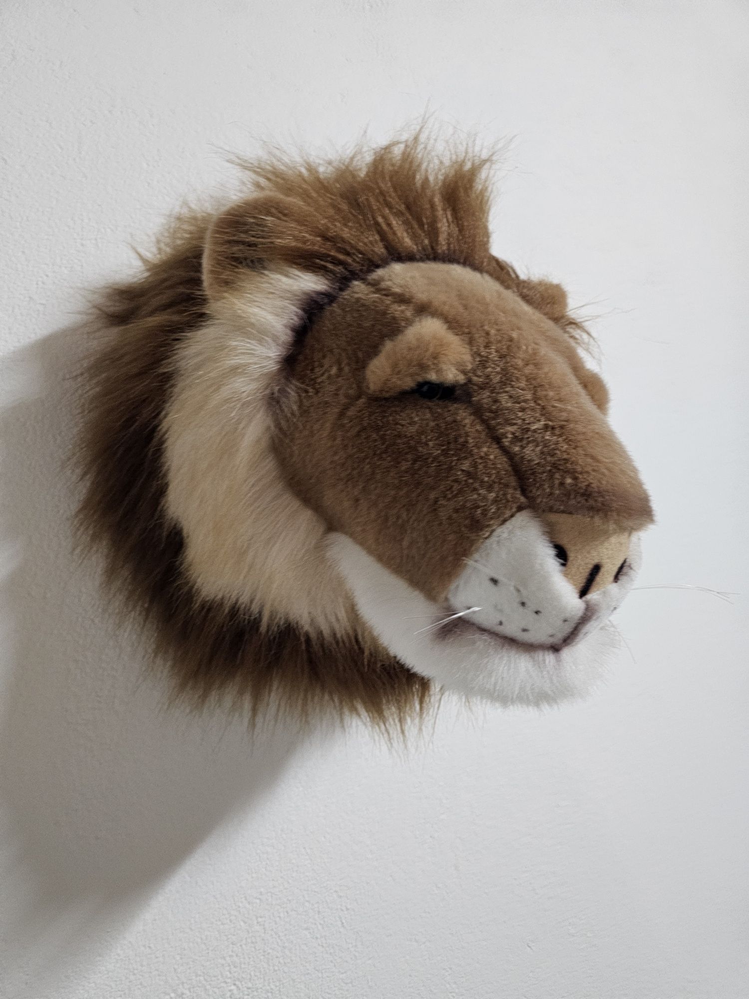 Cabeça de Leão de peluche para parede