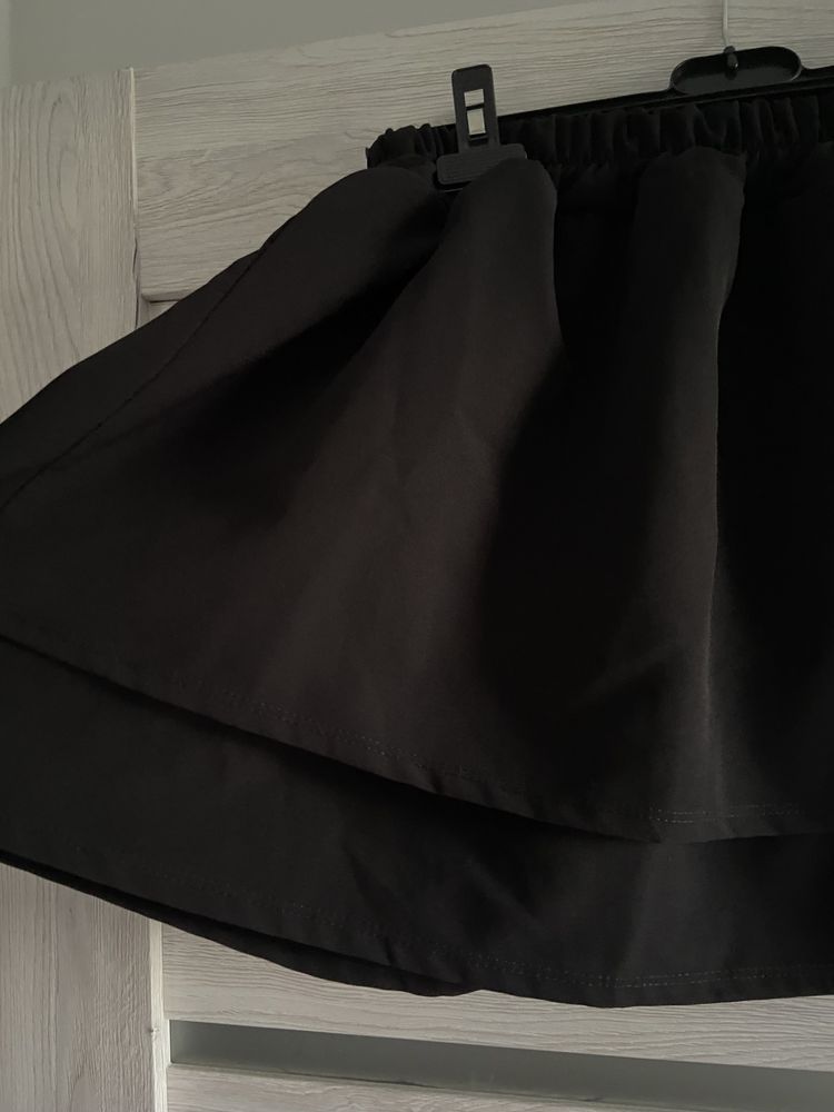 Czarna spodniczka elegancka