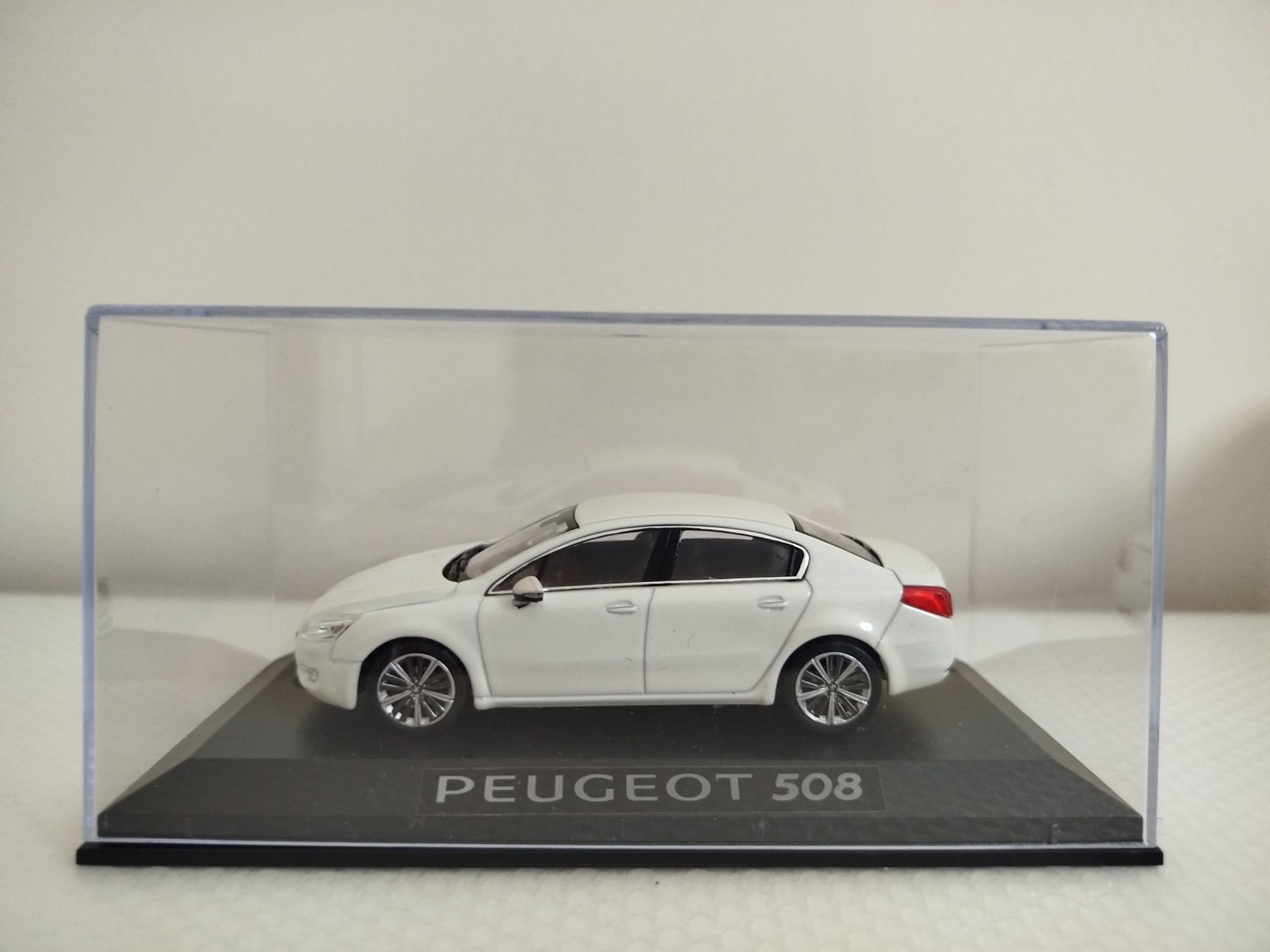 Miniatura Peugeot 508 Nova 1/43