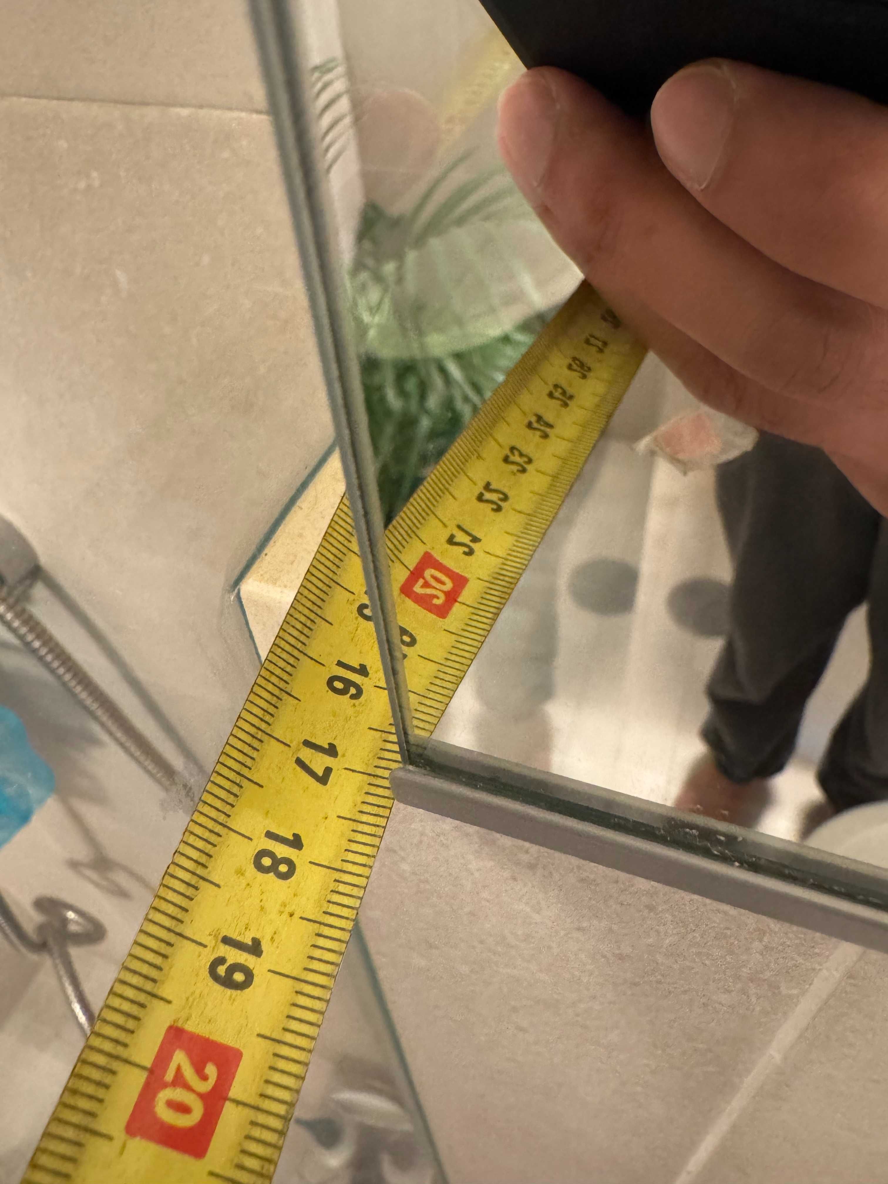 Armários de Casa de Banho com Espelho – 2 Unidades – €100 (Conjunto)
