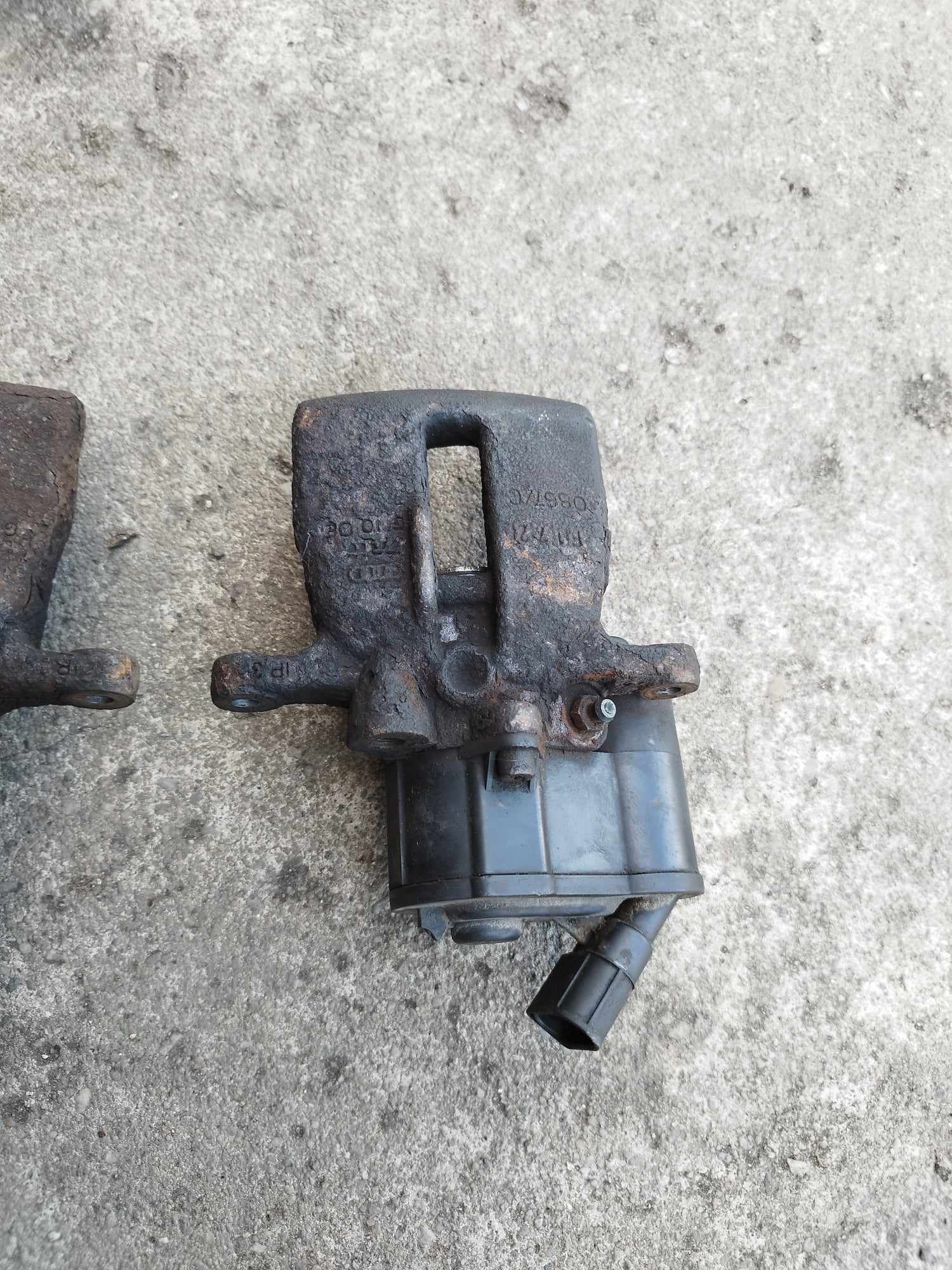 Zacisk Zaciski tył audi A6 C6