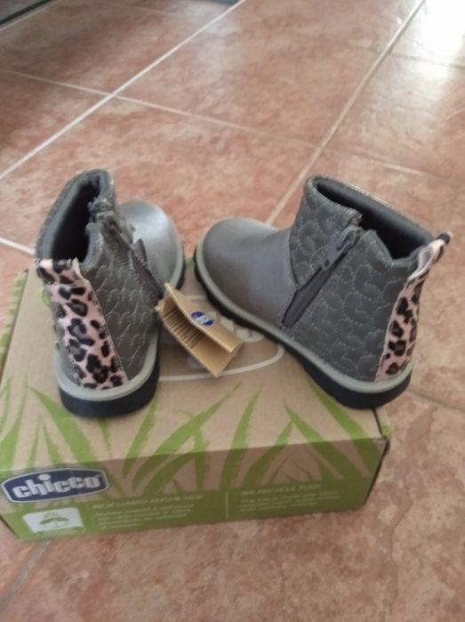 Botas da Chicco novas tamanho 24