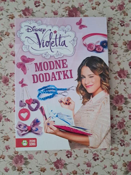 Książka Violetta modne dodatki