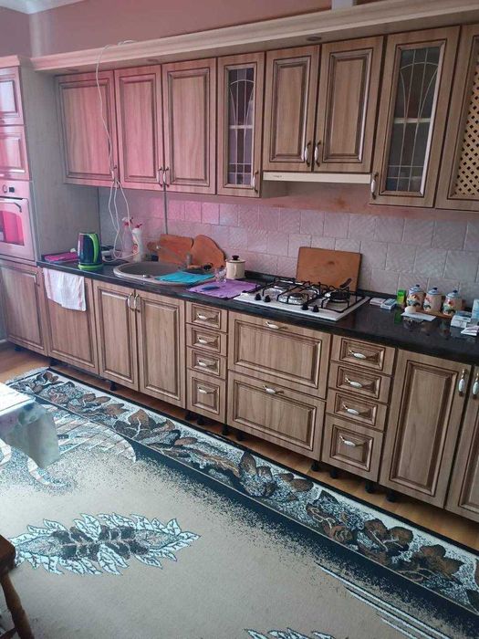 Продається чудовий двоповерховий будинок у мальовничому селі Малинівка