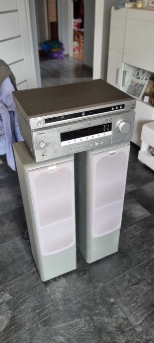 Kino domowe 5.1 Amplituner Yamaha RX-V350 Głośniki Odtwarzacz DVD S520