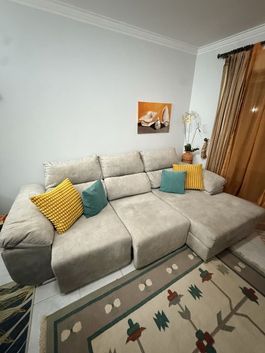 Sofa com chaise longue