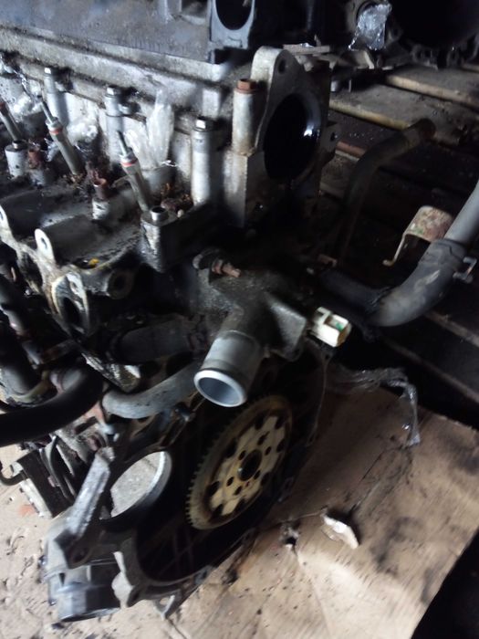 toyota AURIS II 13-18 silnik słupek 1nd 1,4 d-4d 90 km