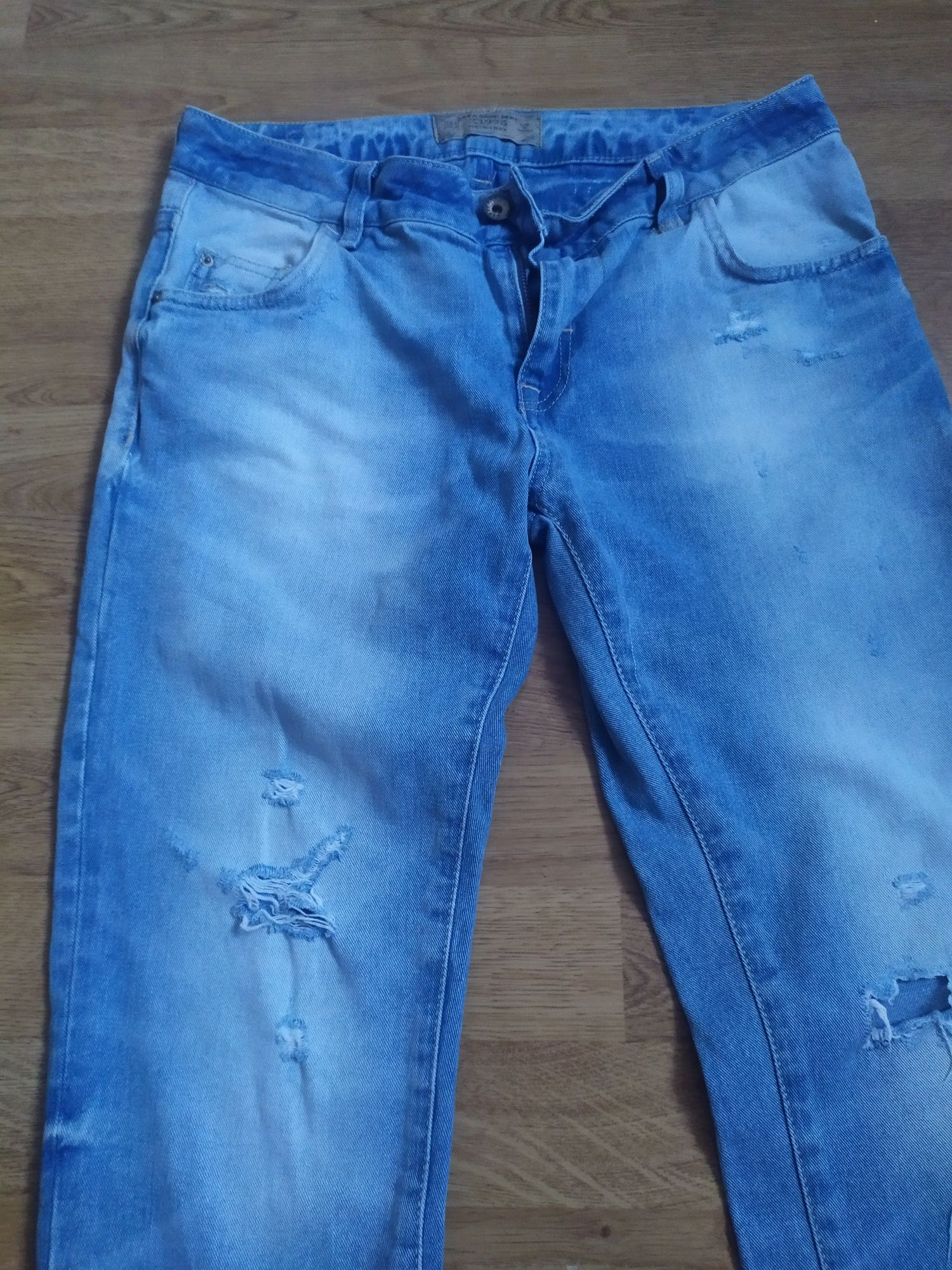 Spodnie zara jeans z dziurami boyfernd S