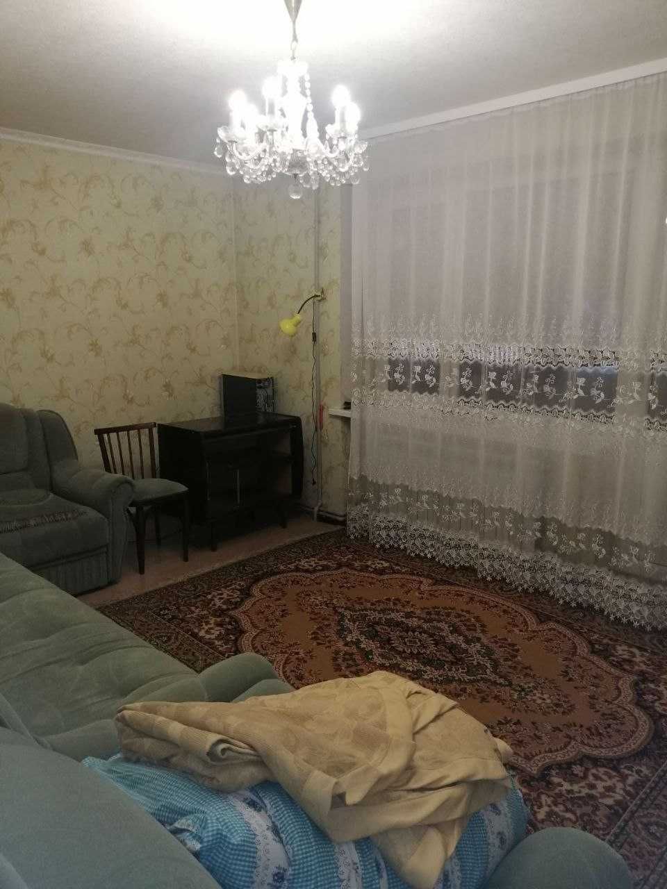 Продам 2-х комнатную квартиру, гараж, Мирноград Донецкая область