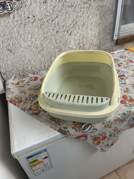 Caixa de areia nova para gato so ta um pouco soja