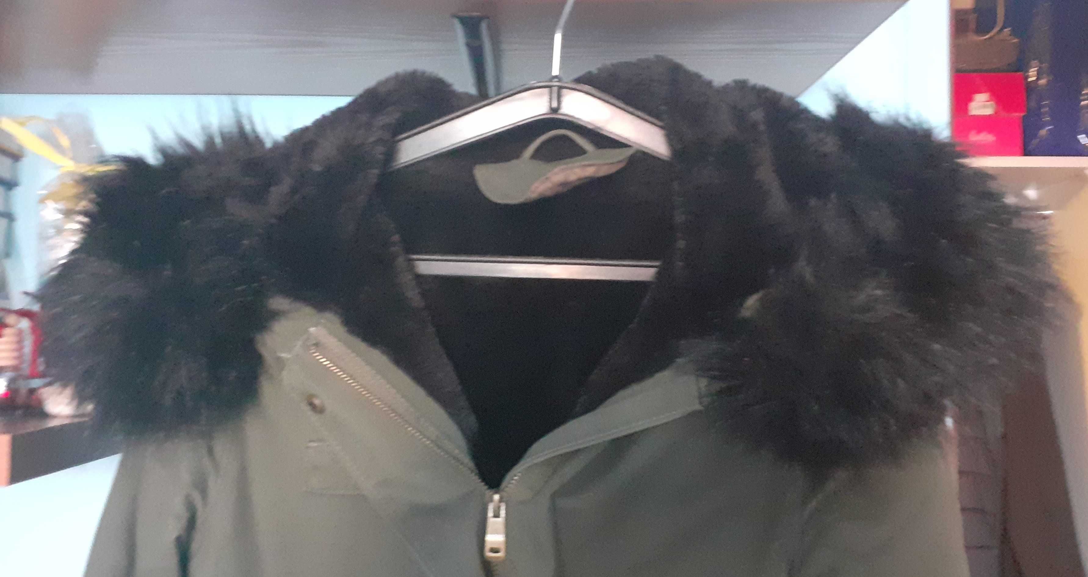 Ciepła kurtka/parka khaki na zimę z kapturem (rozm. S)