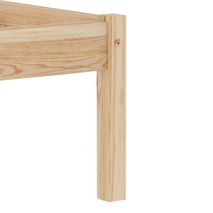 Cama em pinho mel