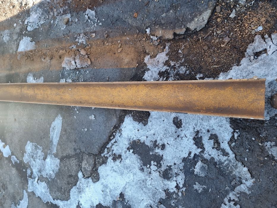 Швеллер 22×8,5 см п-образка товстостінна