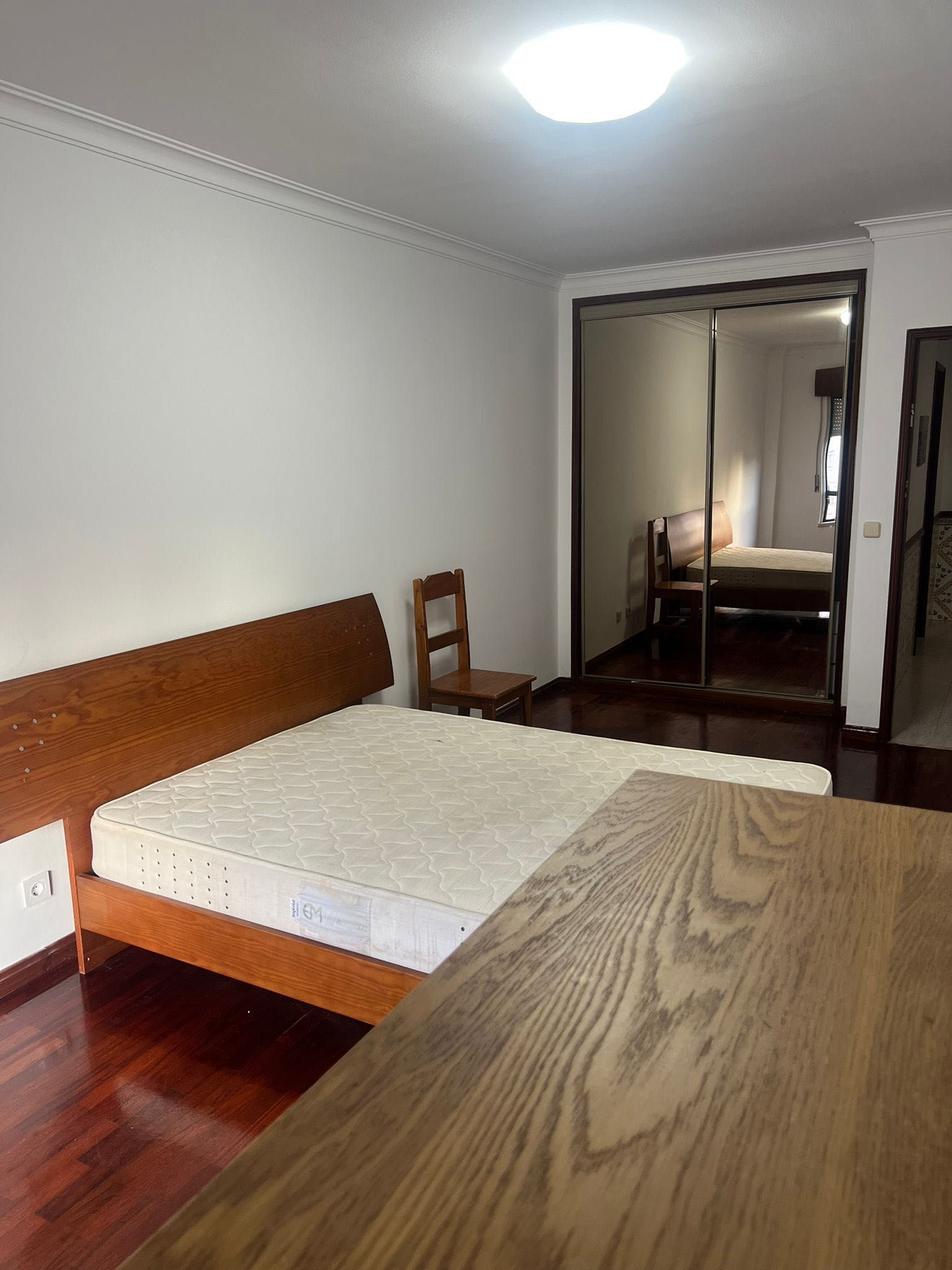 Quarto Massamá 5 min estação
