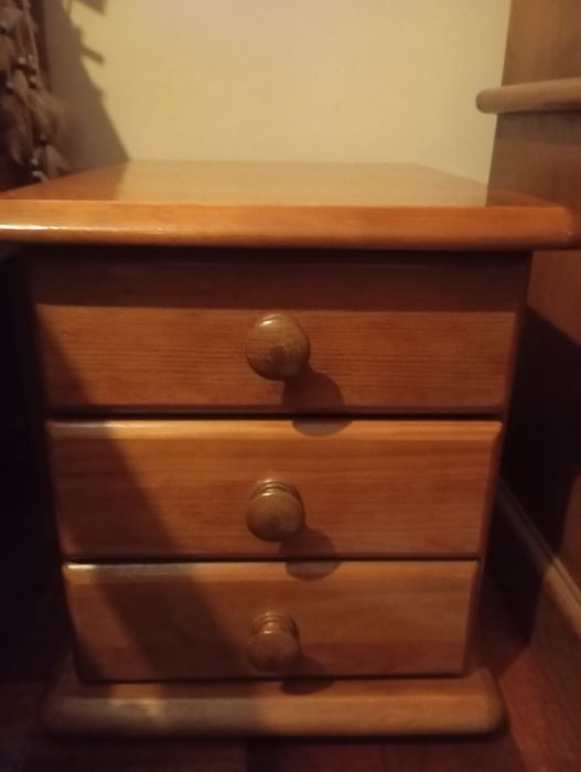 Mesa cabeceira madeira pinho mel