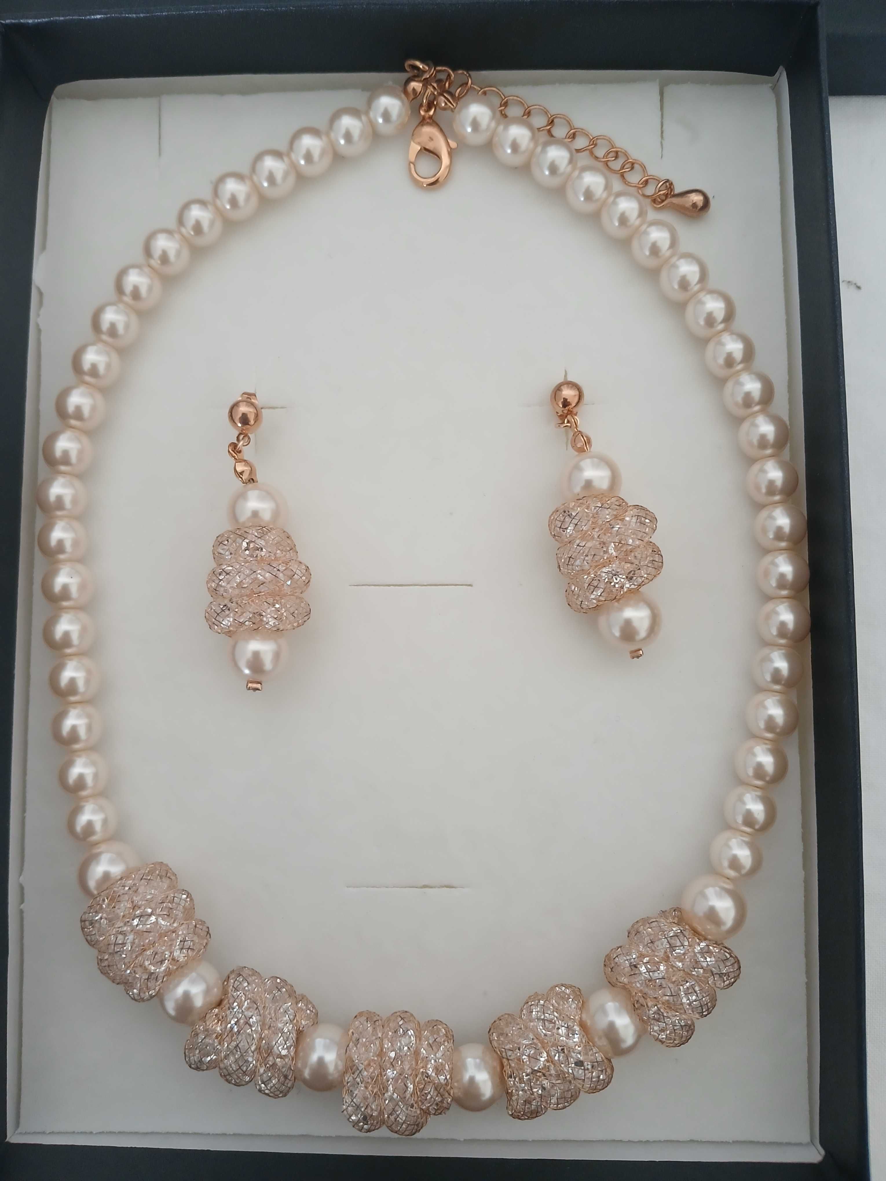 Conjunto colar e brincos com perolas - Marca Emporia