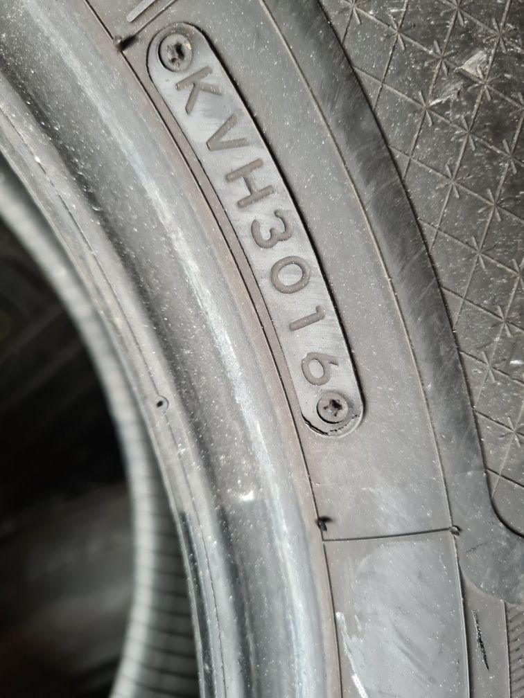 1 Колесо 215/60R16 Toyo Celsius 99V