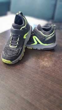 Sprzedam buty sportowe r. 29