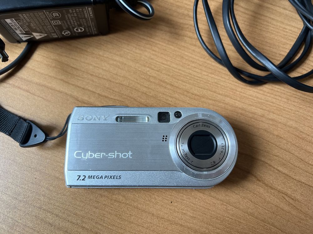 Sony Cybershot 7.2 MP DSC P150