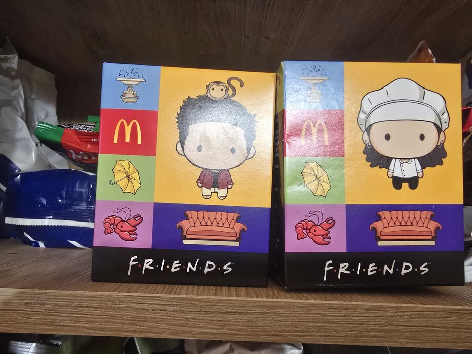 Іграшки макдональдз FRIENDS