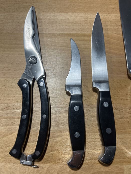 KOMPLET noży + nożyce na stojaku BERGHOFF - 6 elementów