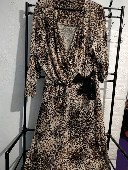 Платье трикотажное, большой размер 58-62.  Тянется хорошо, рукав 3/4,