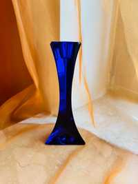 Piękny świecznik ze szkła kobaltowego, NOWY