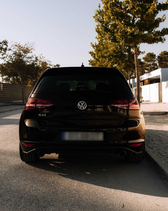 Volkswagen Golf GTI VII 2.0 TSI (2013) – Manual