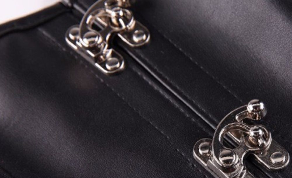 832/ Modelujący gorset z ekoskóry czarny zapinany na metalowe haftki M