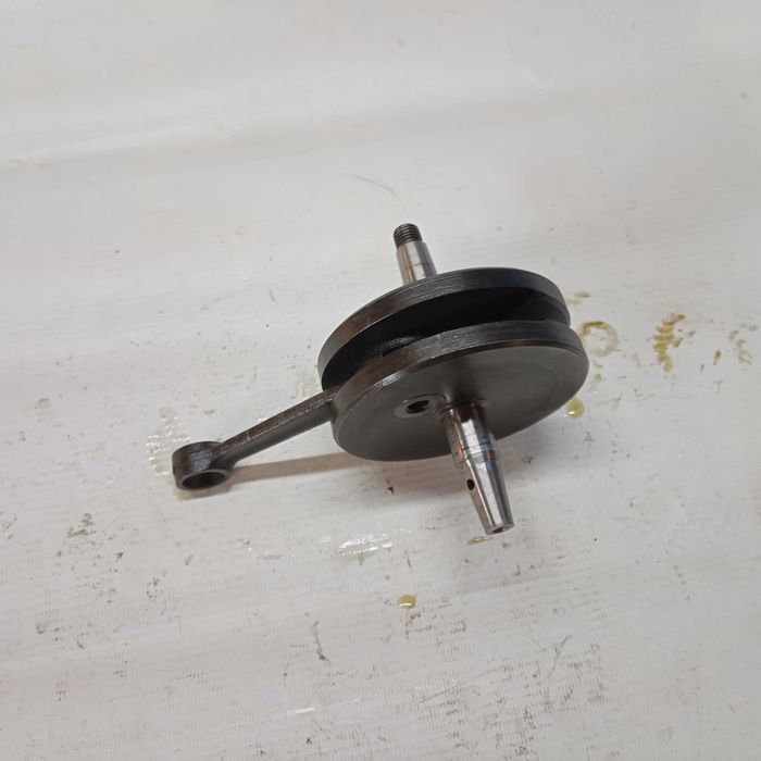 Wał silnika Romet Ogar 200 Jawa 50 PRL