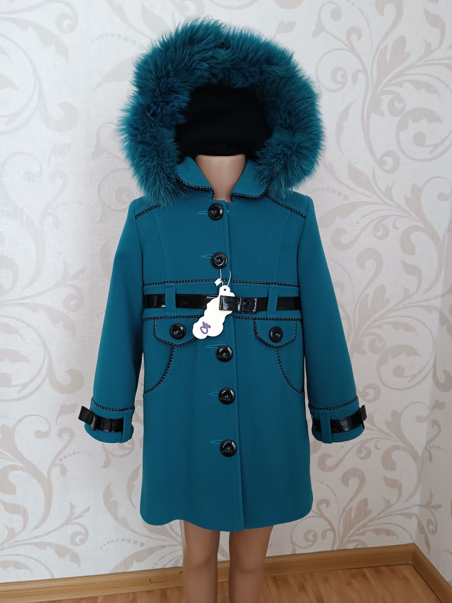 Елегантне осінньо-зимове пальто для дівчинки 4-6 р. Натуральна опушка