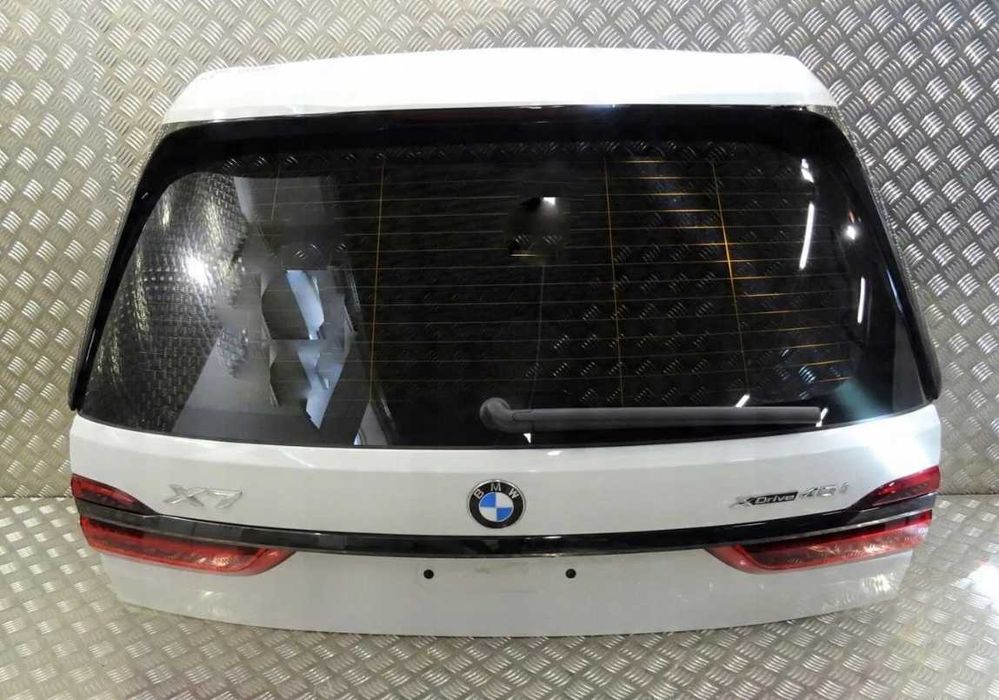 BMW X7 G07 крышка багажника в цвет
