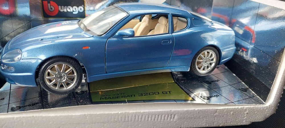 Model 1:18 Maserati 3200 GT Bburago