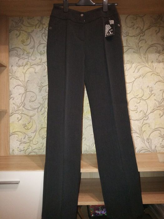Брюки женские новые,с биркой. Возможен торг