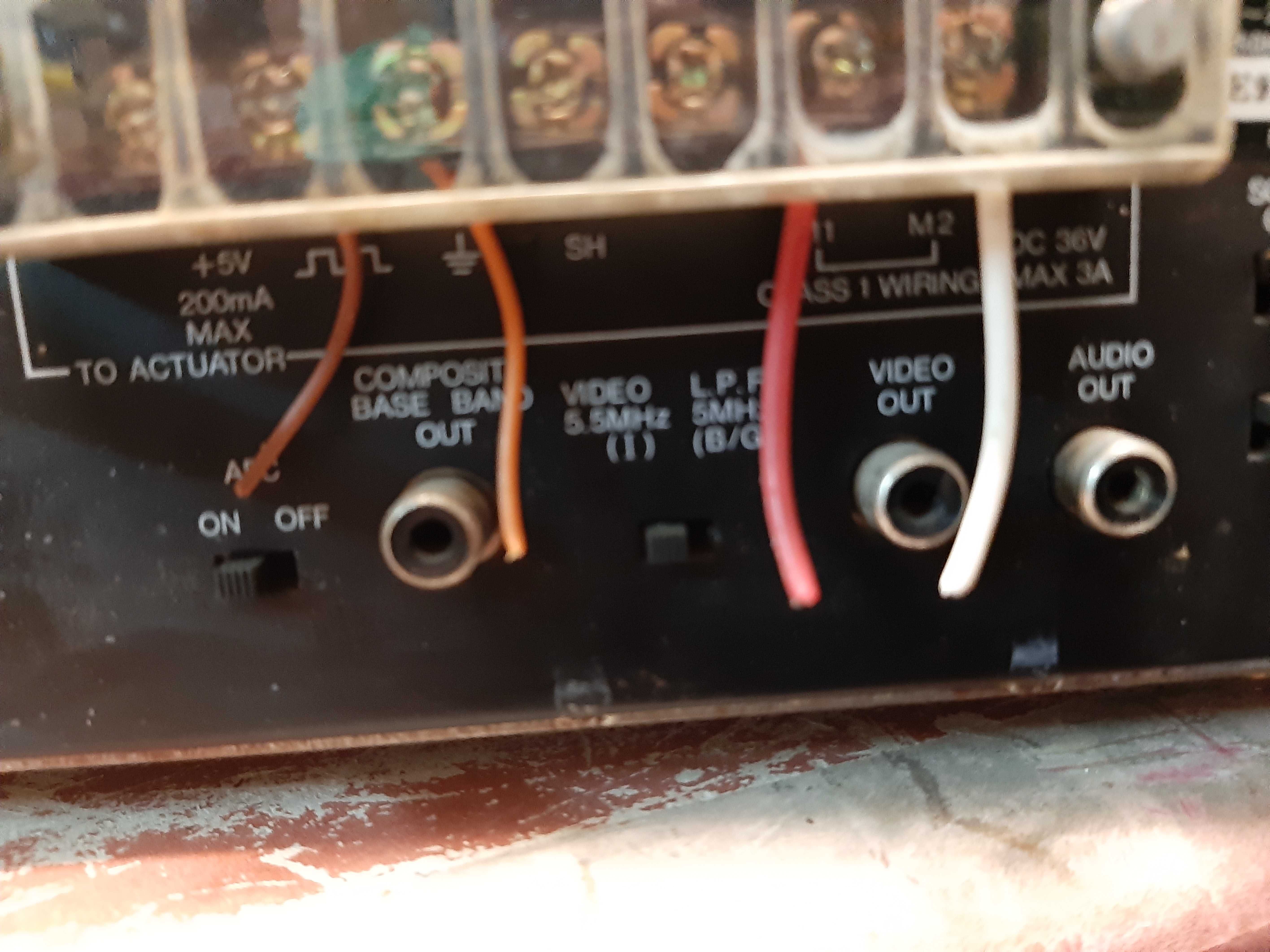 Recetor de Satélite SR - 4500 c/comando