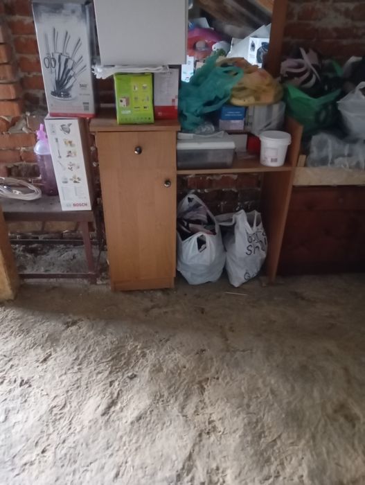 Продається шафа,тумби,комод