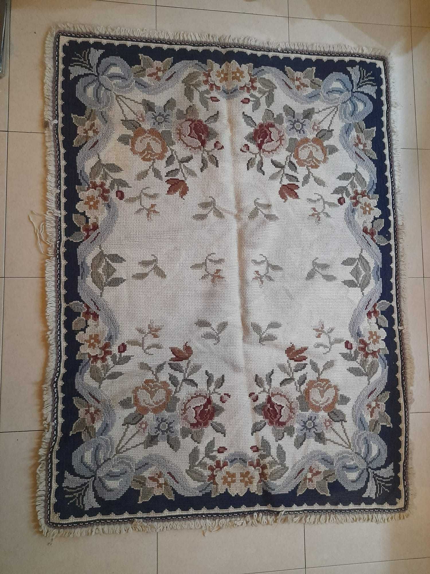 Tapete de Arraiolos 1,50m x 1,20m